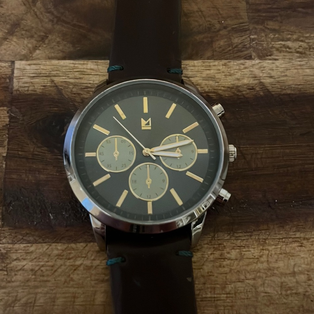 PRIMARK  stainless steel caseback watch leather band